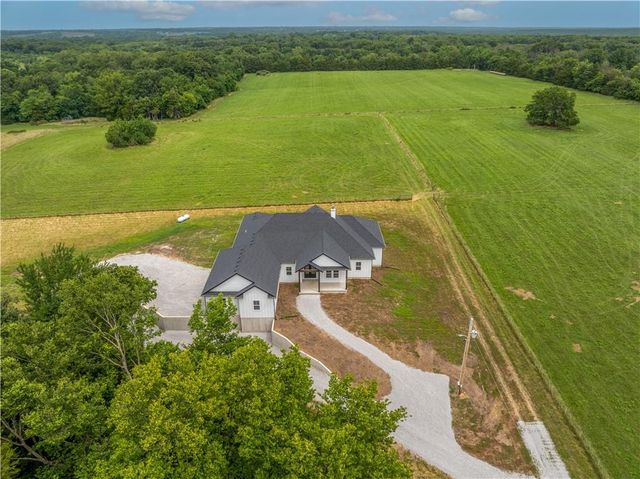 19657 Mather Road, Sedalia, MO 65301