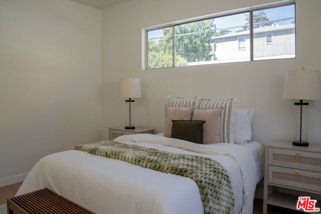 4579 Ambrose Avenue 8, Los Angeles, CA 90027