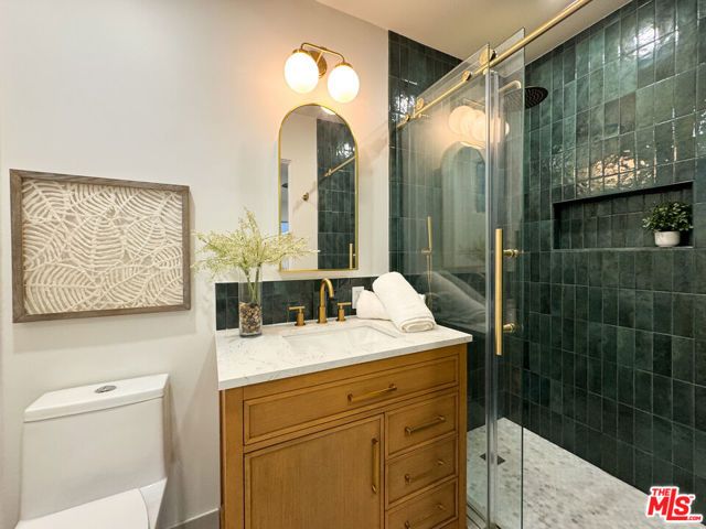 4579 Ambrose Avenue 8, Los Angeles, CA 90027