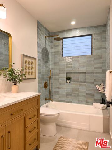 4579 Ambrose Avenue 8, Los Angeles, CA 90027