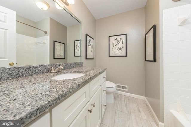 5 MUIRFIELD CT, Blackwood, NJ 08012