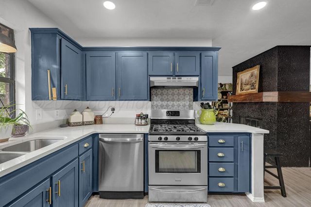 6407 W CHENOT Drive, Amarillo, TX 79109