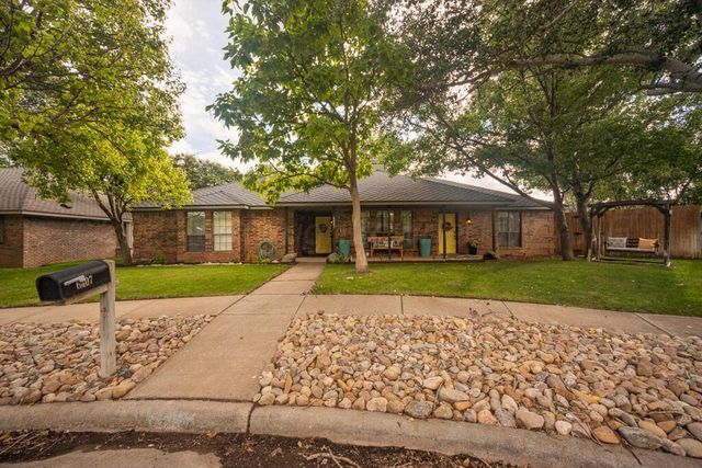 6407 W CHENOT Drive, Amarillo, TX 79109