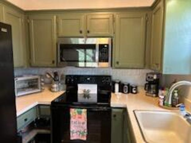 6407 W CHENOT Drive, Amarillo, TX 79109