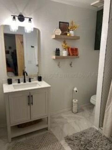 6407 W CHENOT Drive, Amarillo, TX 79109