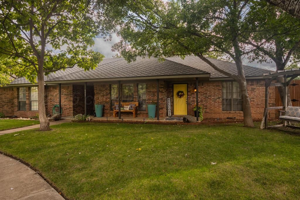 6407 W CHENOT Drive, Amarillo, TX 79109