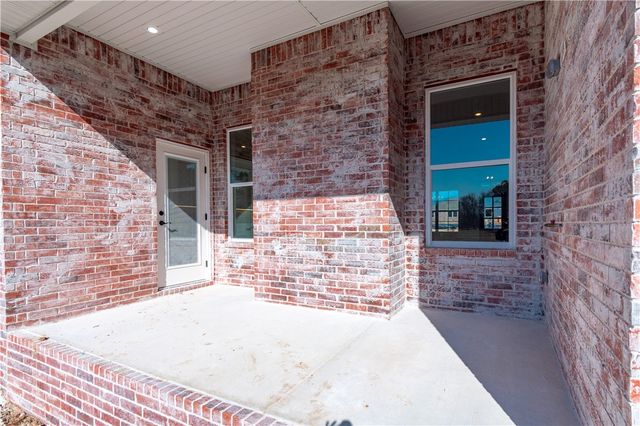 11945 Clyde Carnes Road, Farmington, AR 72730