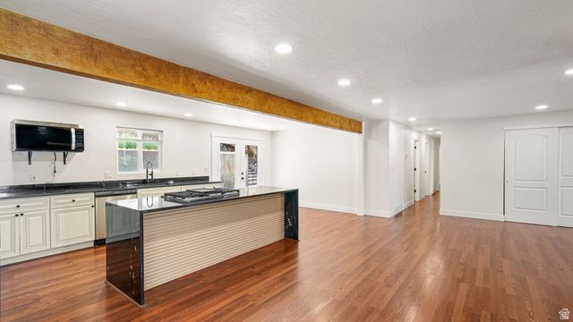 552 E CHELSEA DR, Bountiful, UT 84010