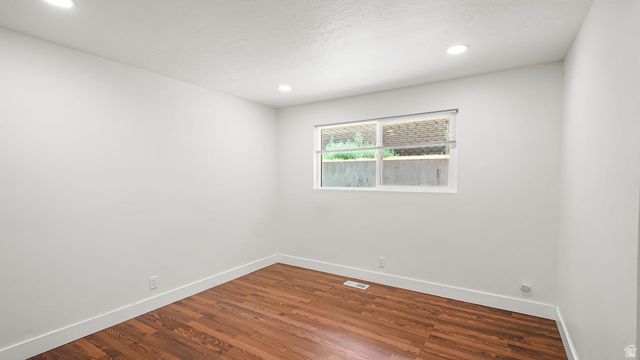 552 E CHELSEA DR, Bountiful, UT 84010