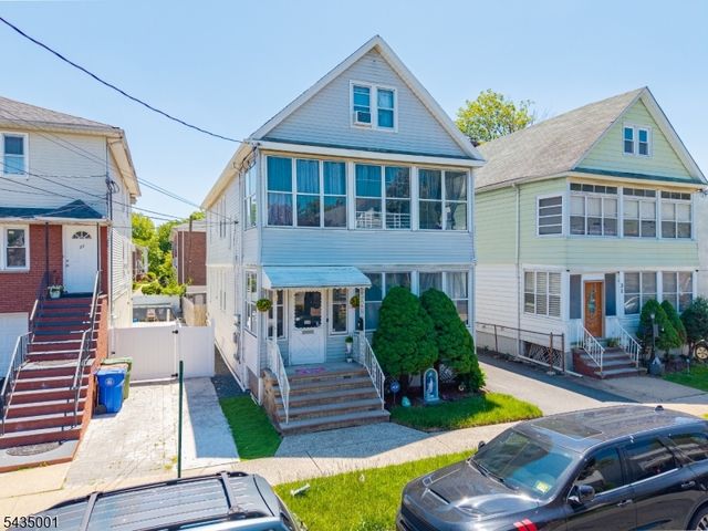 29 W 12Th St, Linden City, NJ 07036