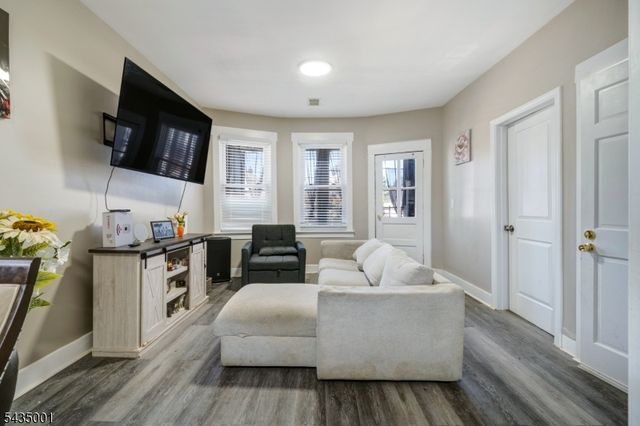 29 W 12Th St, Linden City, NJ 07036