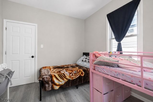 29 W 12Th St, Linden City, NJ 07036