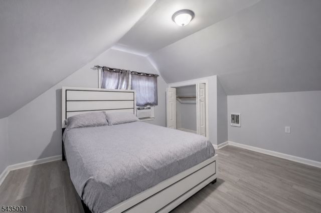 29 W 12Th St, Linden City, NJ 07036