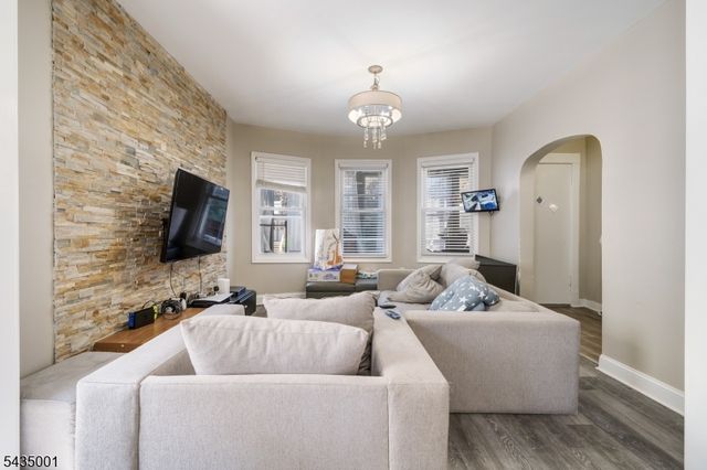 29 W 12Th St, Linden City, NJ 07036