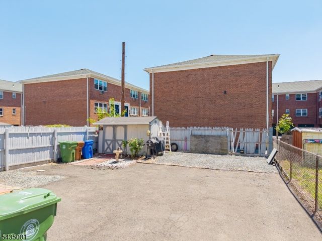 29 W 12Th St, Linden City, NJ 07036