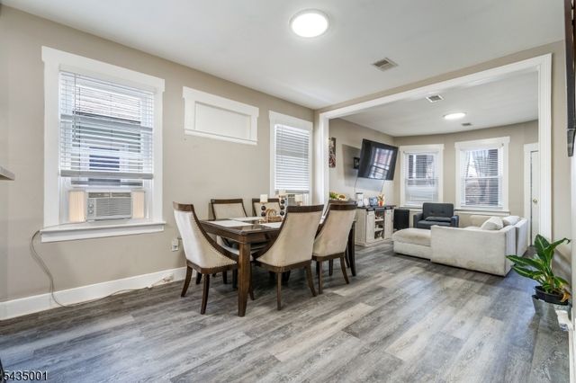 29 W 12Th St, Linden City, NJ 07036
