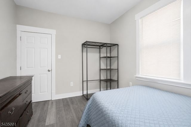 29 W 12Th St, Linden City, NJ 07036