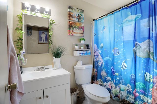 1507 S SACRAMENTO St, Lodi, CA 95240