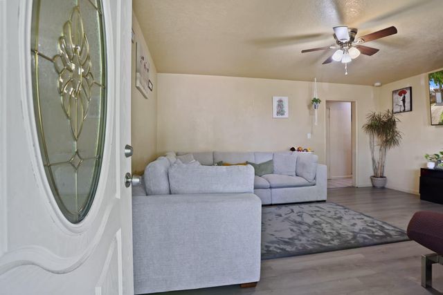 1507 S SACRAMENTO St, Lodi, CA 95240