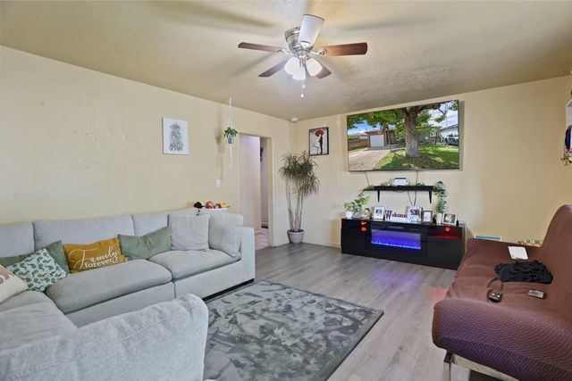 1507 S SACRAMENTO St, Lodi, CA 95240