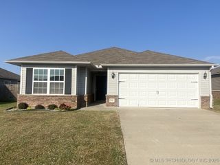 25317 E 93rd Court S, Broken Arrow, OK 74014