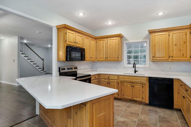 36 Trail Of Tears Drive, Marshfield, MO 65706