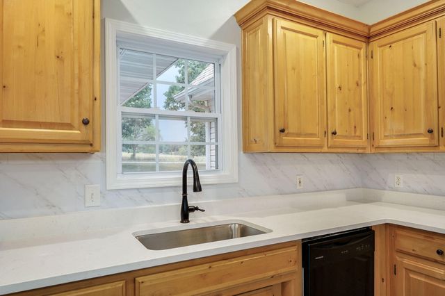 36 Trail Of Tears Drive, Marshfield, MO 65706