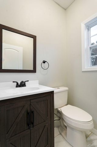 36 Trail Of Tears Drive, Marshfield, MO 65706