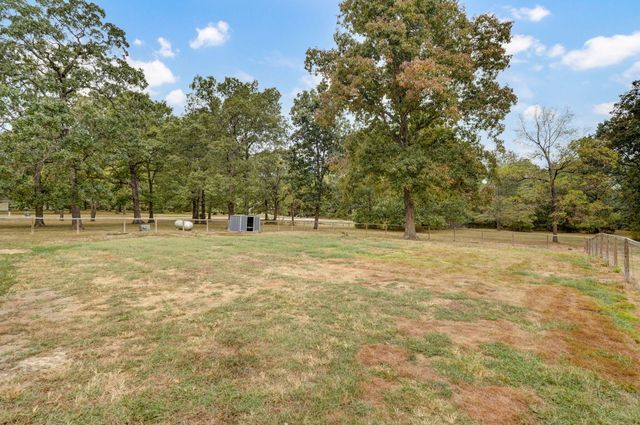 36 Trail Of Tears Drive, Marshfield, MO 65706