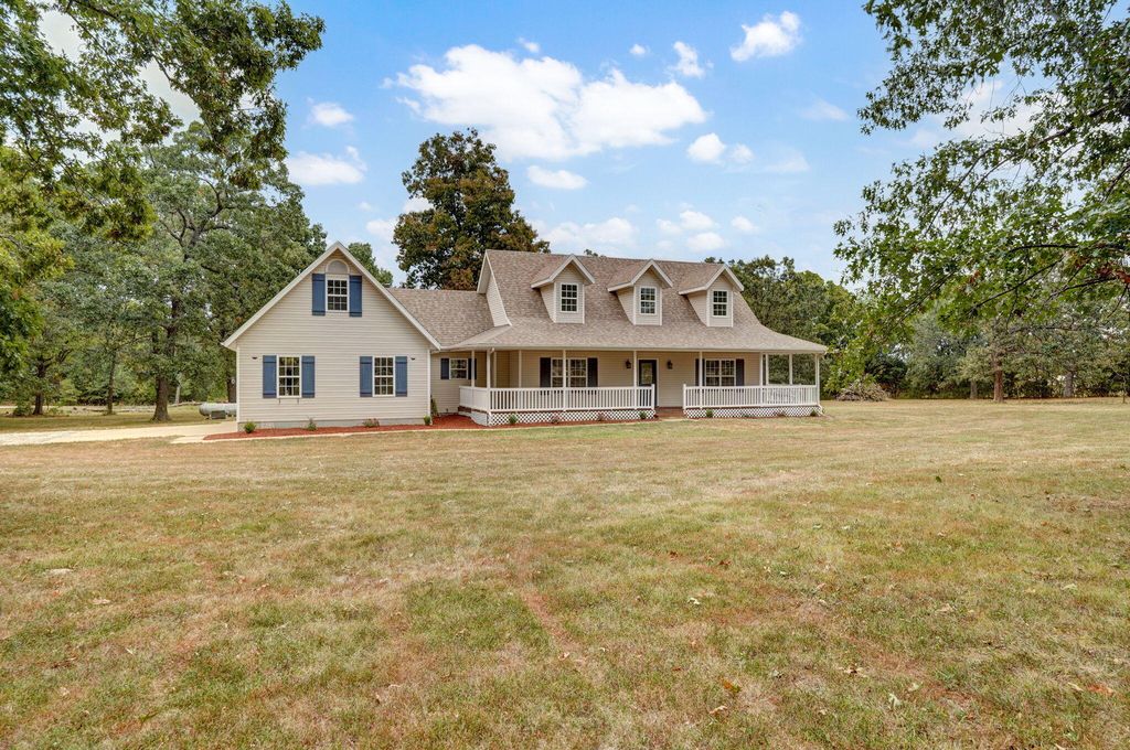 36 Trail Of Tears Drive, Marshfield, MO 65706