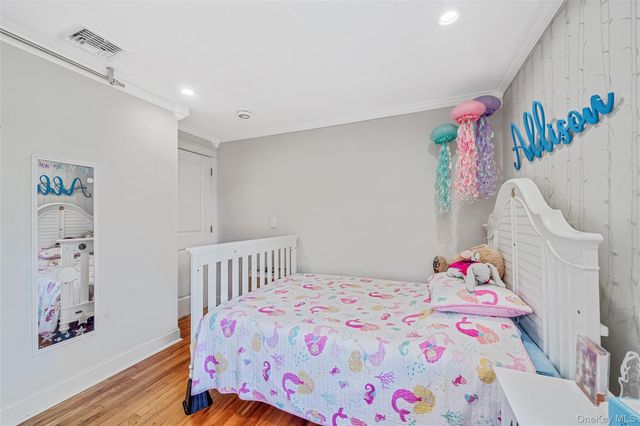 577 Oak Avenue, Bohemia, NY 11716