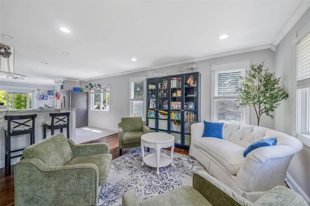 577 Oak Avenue, Bohemia, NY 11716