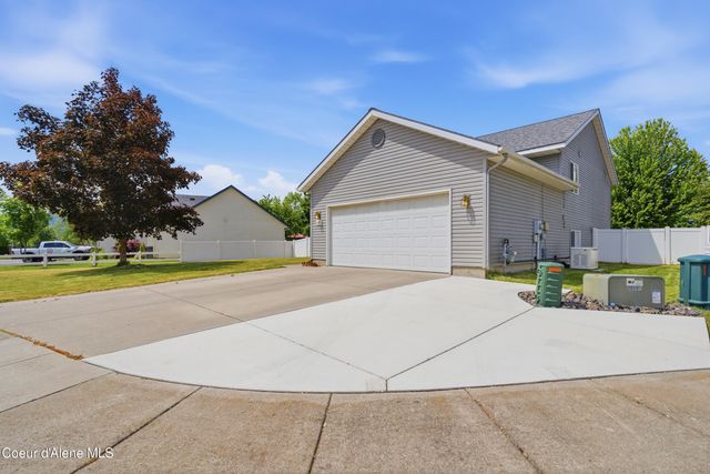 1141 N Bainbridge St, Post Falls, ID 83854