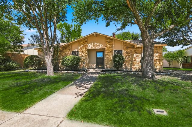 411 Clear Creek Lane, Coppell, TX 75019