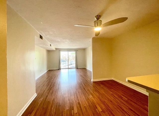 350 Neponset L, Canton, MA 02021
