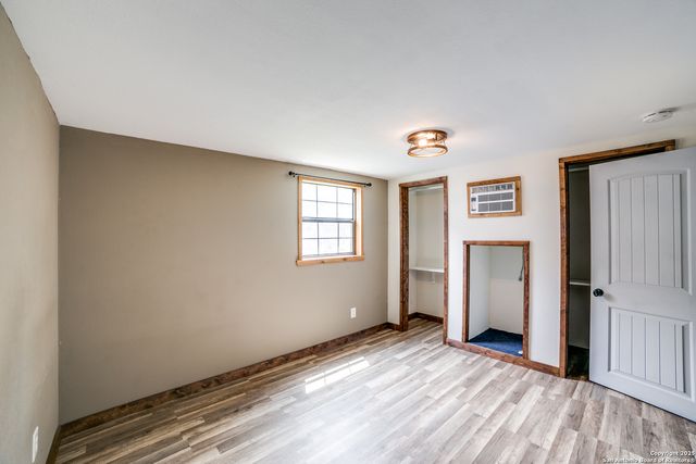 297 Chaparral Dr, Bandera, TX 78003