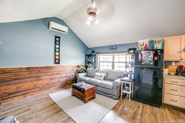 297 Chaparral Dr, Bandera, TX 78003