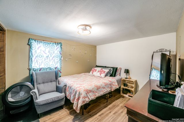 297 Chaparral Dr, Bandera, TX 78003