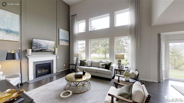 28341 Alycekay Street, Farmington, MI 48334