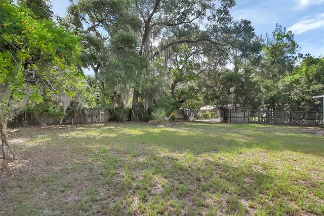 511 S ELSASSER STREET, Deland, FL 32720