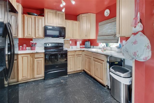 511 S ELSASSER STREET, Deland, FL 32720