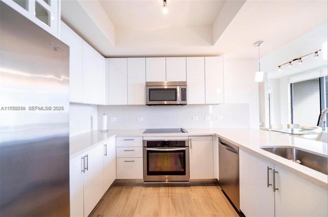 999 SW 1st Ave 2904, Miami, FL 33130