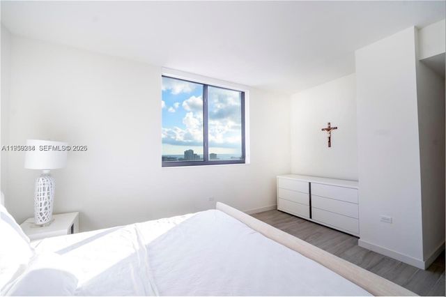 999 SW 1st Ave 2904, Miami, FL 33130