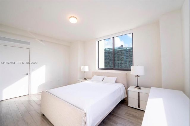 999 SW 1st Ave 2904, Miami, FL 33130