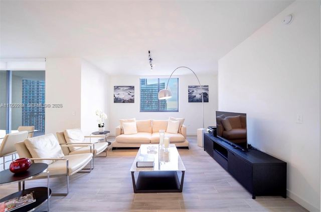 999 SW 1st Ave 2904, Miami, FL 33130