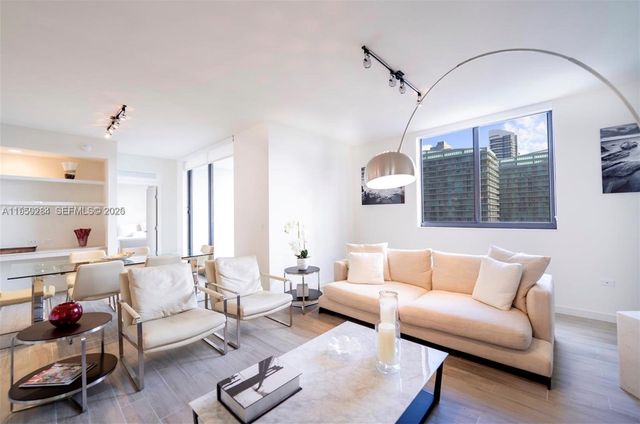 999 SW 1st Ave 2904, Miami, FL 33130