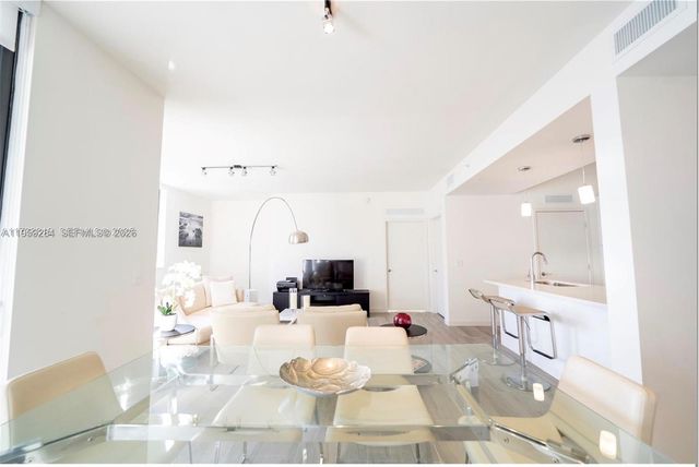 999 SW 1st Ave 2904, Miami, FL 33130