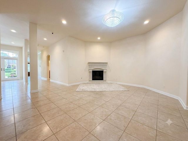 2818 Krenek Court, Rosenberg, TX 77471