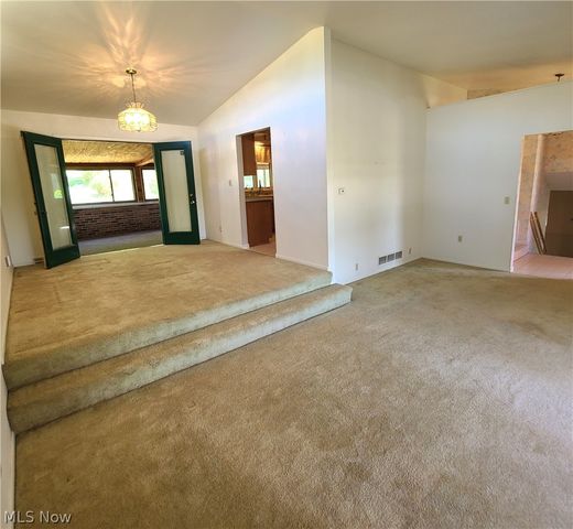 106 Martha Drive, St Clairsville, OH 43950