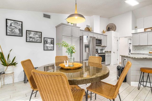 2953 Duke Dr, Gulf Breeze, FL 32563